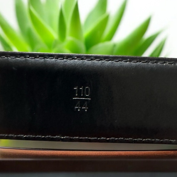 Louis Vuitton Black Epi Leather belt - Picture 8 of 12